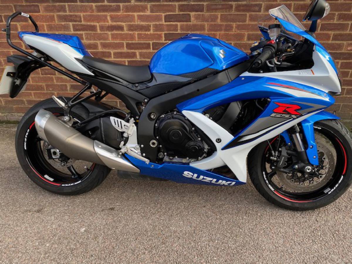 SUZUKI GSX-R 750 K9