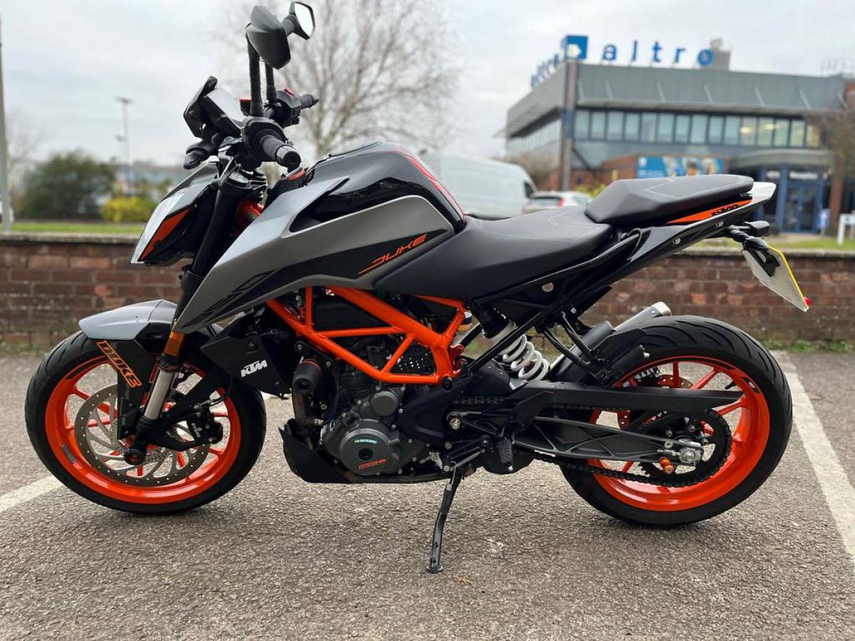 KTM 390 Duke